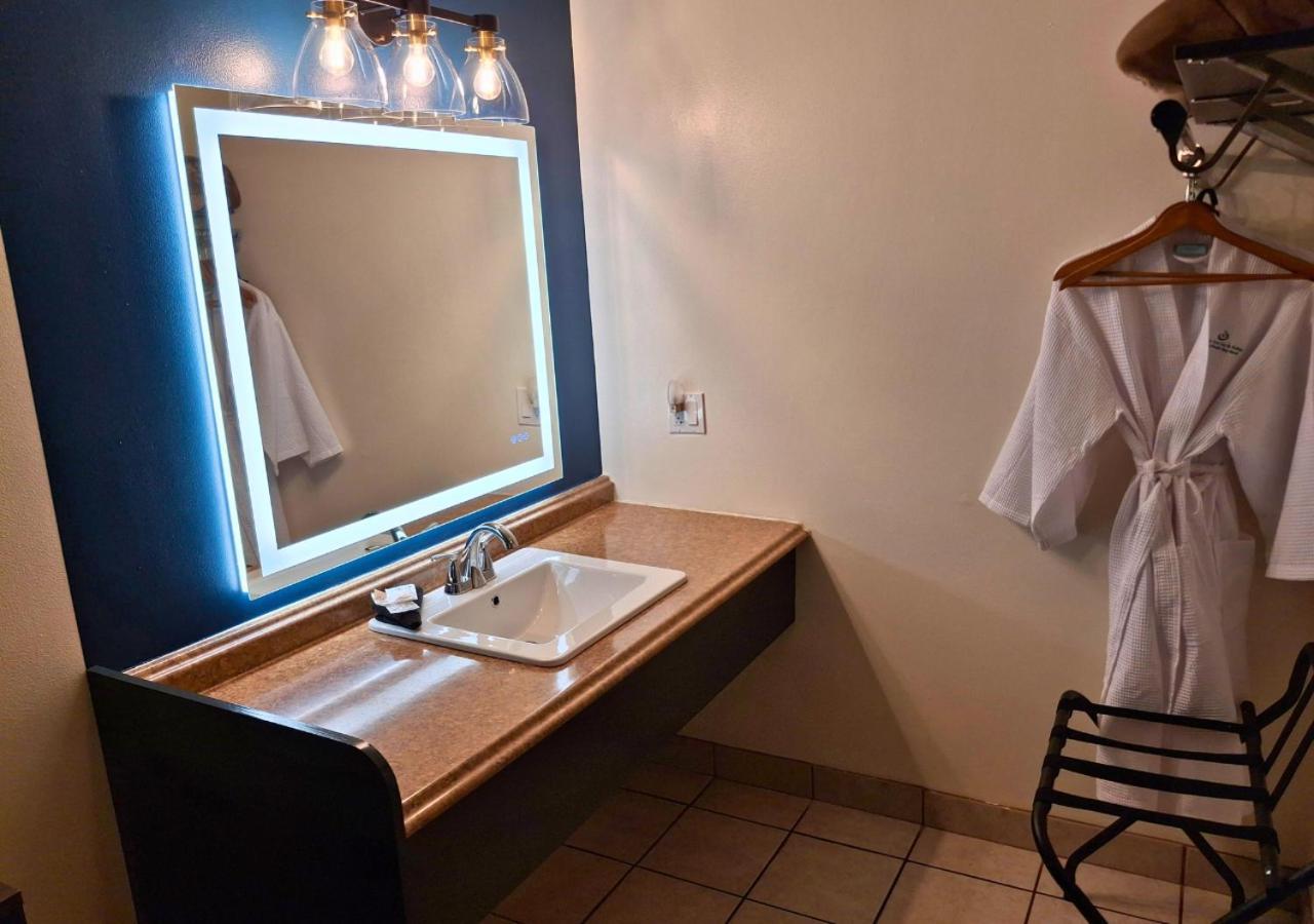 Shady Acre Inn And Suites Branson West Zewnętrze zdjęcie